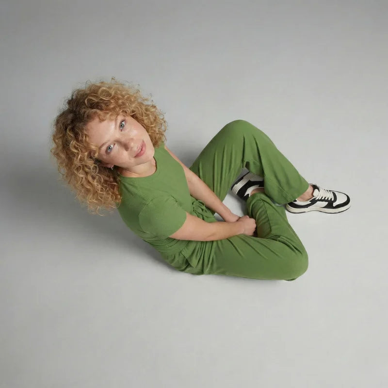LEWAIR’s Green SoftTouch Lounge Set – Lightweight Matching Top & Wide-Leg Pants 3